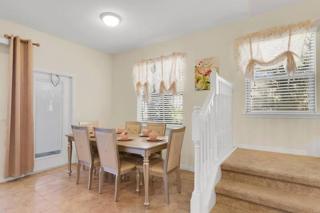 Stunning 5 Bedroom Home Just Minutes From Disney World! Davenport 0*,